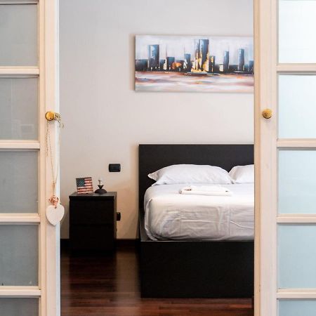 The Best Rent - Modern Duomo Apartment Milão Exterior foto