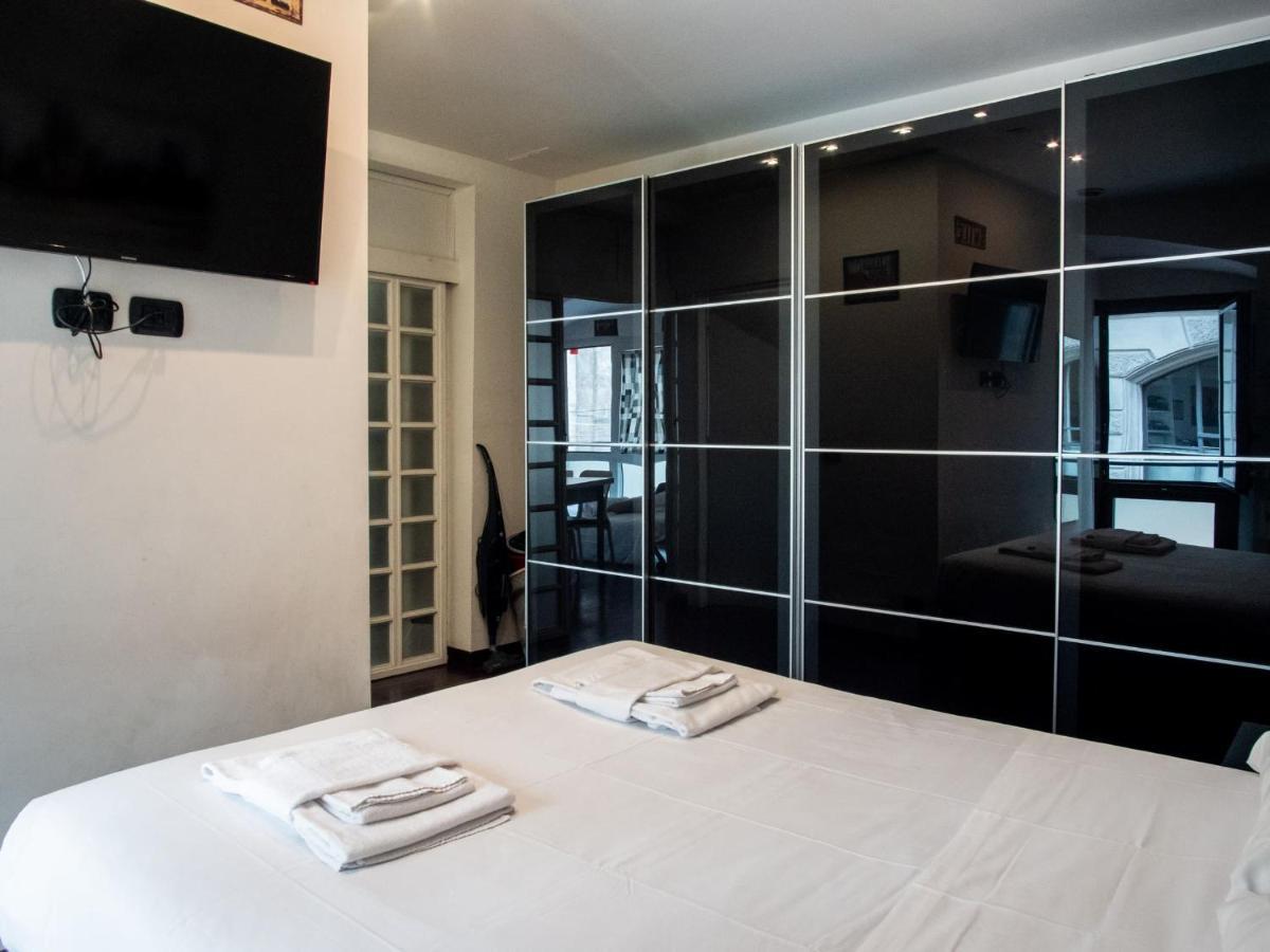 The Best Rent - Modern Duomo Apartment Milão Exterior foto