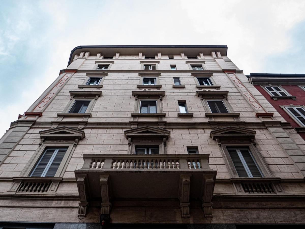 The Best Rent - Modern Duomo Apartment Milão Exterior foto